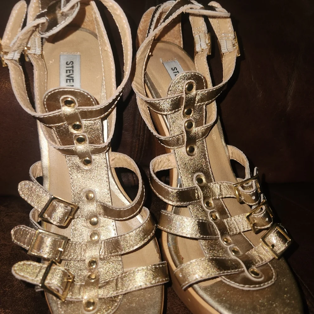 Womens Designer shoes - Picture 6 of 7